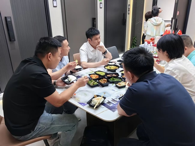 王力门业